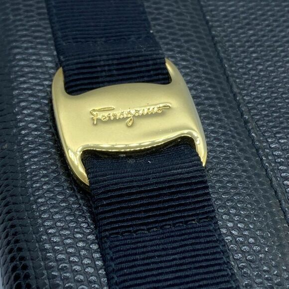 Authentic Salvatore Ferragamo Vara Black Textured Leather Bifold Wallet - Picture 2 of 8